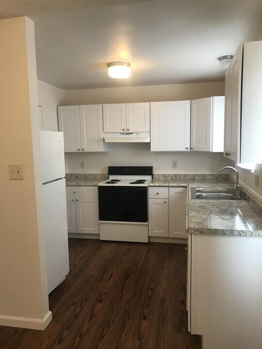 1417 W Allison Rd-Unit -4 in Cheyenne, WY - Building Photo