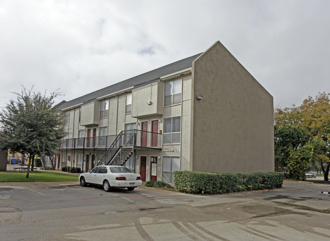 Cooper Chase in Arlington, TX - Foto de edificio - Building Photo