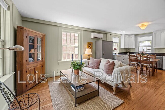 55 Gadsden St in Charleston, SC - Building Photo - Building Photo