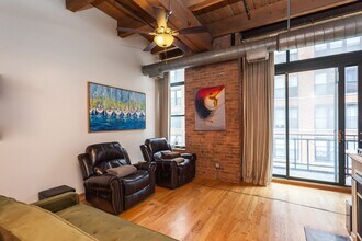 701 W Jackson Blvd in Chicago, IL - Building Photo - Building Photo