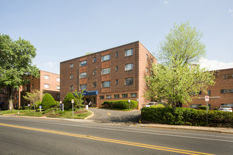 The Glenmont in Bethesda, MD - Building Photo - Building Photo