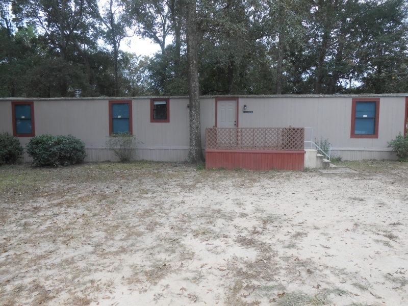 24896 Lakewood Dr in Splendora, TX - Building Photo