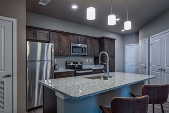 Promenade Commons in Rogers, AR - Building Photo - Interior Photo