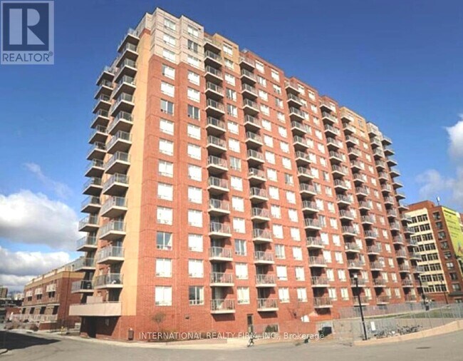 property at 1369 Bloor St W