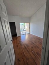 2500 NW 28th St in Miami, FL - Building Photo - Building Photo