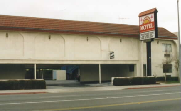 5300 Atlantic Ave in Long Beach, CA - Foto de edificio - Building Photo