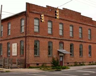 Nantucket Lofts in Kinston, NC - Building Photo