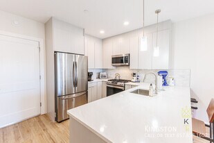 450 Washington St in Boston, MA - Building Photo
