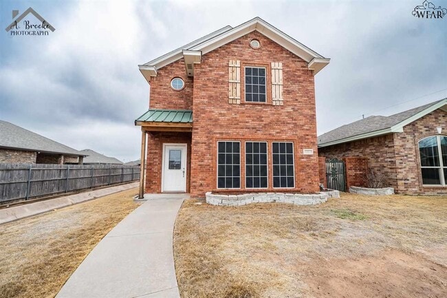property at 17 Johnny Ct