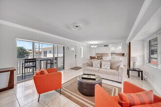 2724 NE 14th St in Fort Lauderdale, FL - Building Photo - Building Photo