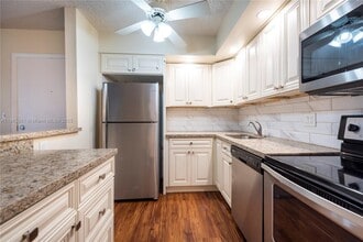 9522 N Belfort Cir in Tamarac, FL - Building Photo - Building Photo
