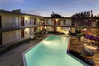 Building Photo - Fulton Apartamentos in Sacramento, California