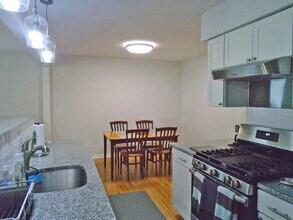 616 Leona Dr in Ann Arbor, MI - Building Photo - Building Photo