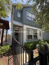7430 Beach Walk Place in Jacksonville, FL - Building Photo - Building Photo