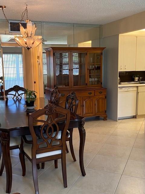 2801 Victoria Way in Coconut Creek, FL - Building Photo - Building Photo