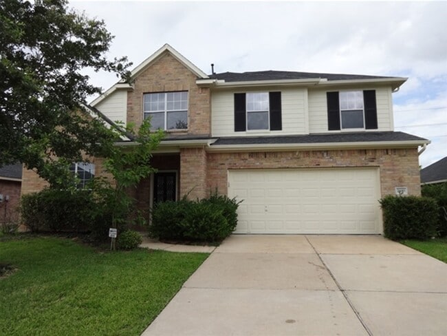 property at 2610 Dawn River Ln