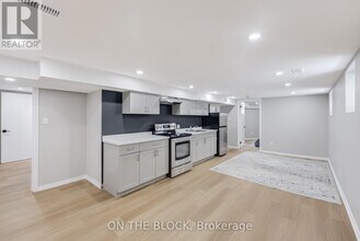5 East Dr in Toronto, ON - Building Photo - Building Photo