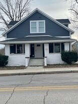 426 E 10th St in Bloomington, IN - Building Photo