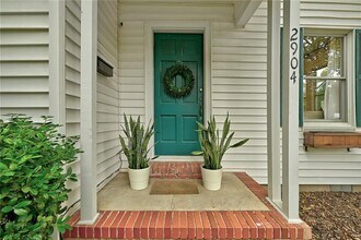 2904 Kerbey Ln in Austin, TX - Building Photo - Building Photo