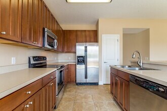 10121 Stratford Pointe Ave in Orlando, FL - Foto de edificio - Building Photo