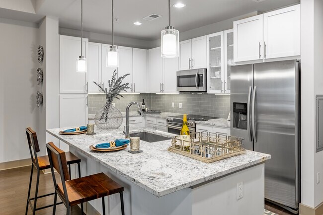 Trace Midtown Luxury Apartments in Atlanta, GA - Foto de edificio - Interior Photo