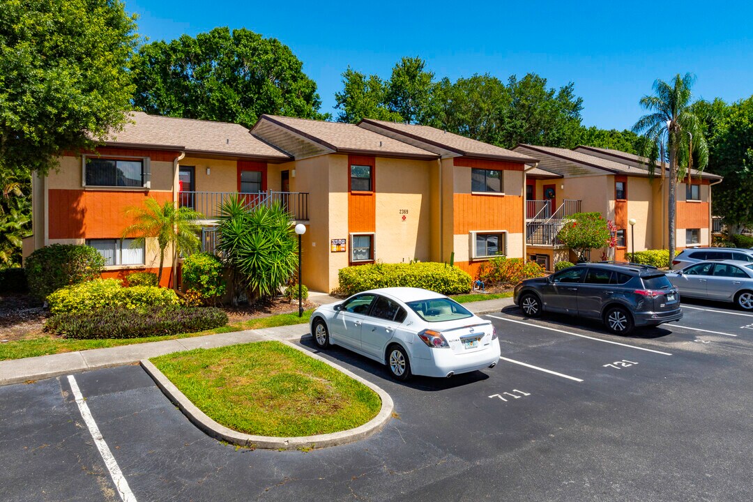 Golf View Condominiums in Melbourne, FL - Building Photo