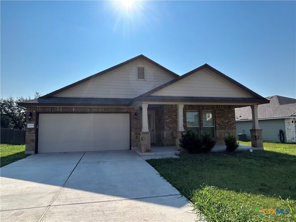 1820 Fall Creek Ct in Copperas Cove, TX - Building Photo