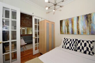 449 W 47th St in New York, NY - Building Photo - Building Photo