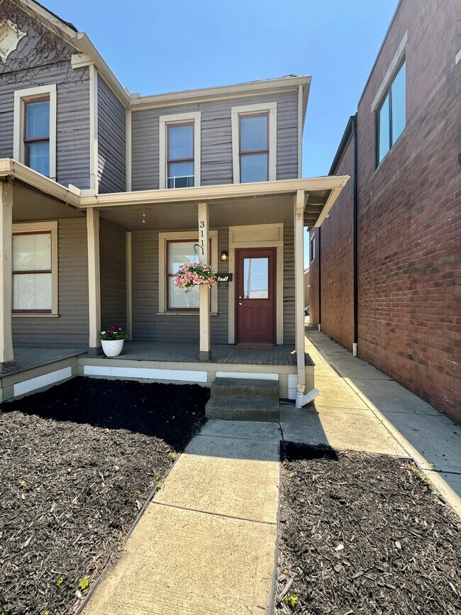 311 E 5th Ave in Columbus, OH - Foto de edificio - Building Photo