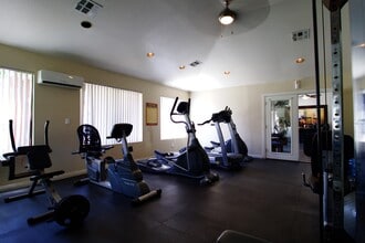 200 S Linden Ave in Rialto, CA - Building Photo - Building Photo