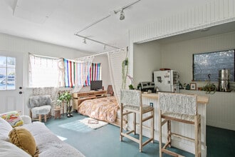 2436 3rd St, Unit B in Santa Monica, CA - Building Photo - Building Photo