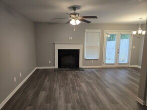 333 Pond View Rd in Macon, GA - Foto de edificio - Building Photo