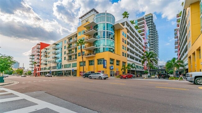 property at 1120 E Kennedy Blvd