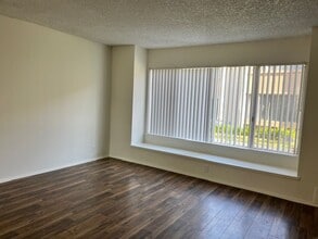 1347 Iguana Cir in Ventura, CA - Building Photo - Building Photo