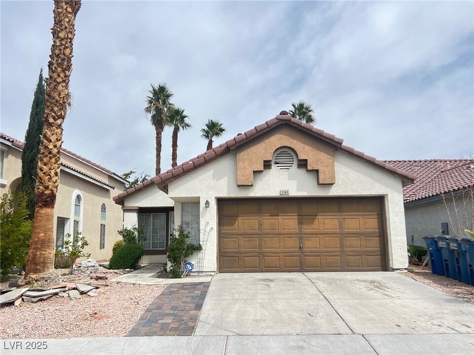 3464 N Trilogy Dr in Las Vegas, NV - Building Photo