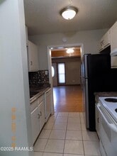 11 Clematis Ct in Lafayette, LA - Foto de edificio - Building Photo