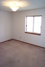 7011 W O'Neil St in Wichita, KS - Building Photo - Building Photo