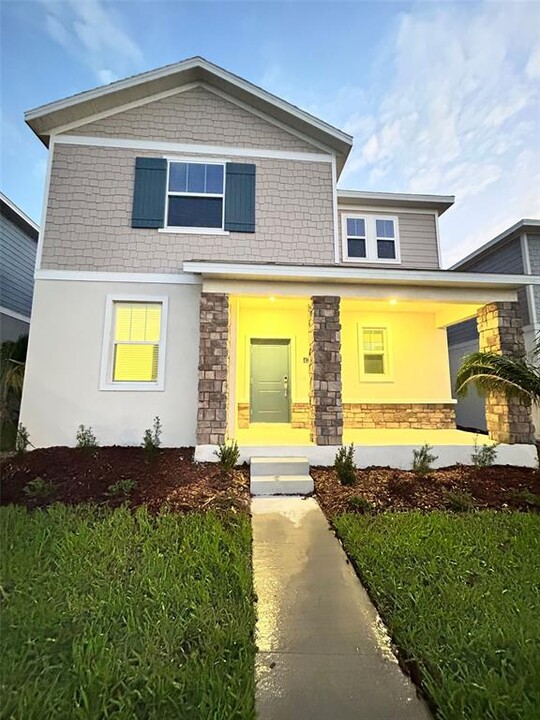 6265 Blissful St in Clermont, FL - Foto de edificio