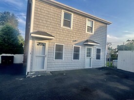80 Josephine Evaristo Ave in Greenwich, CT - Building Photo