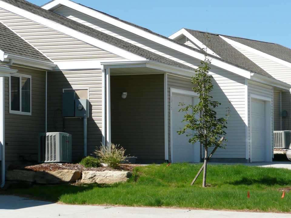 1308 Christy Dr in Manhattan, KS - Foto de edificio