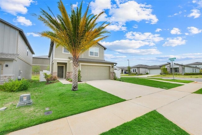 2083 Gold Dust Dr in Minneola, FL - Building Photo - Building Photo