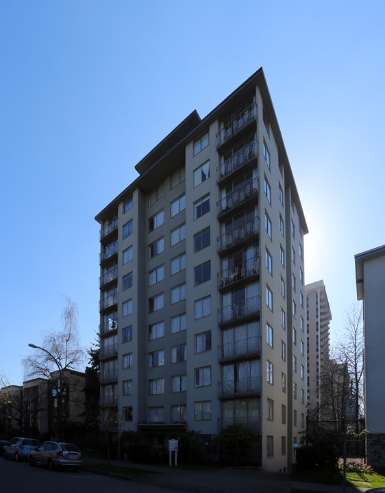 1160 Pendrell St in Vancouver, BC - Building Photo