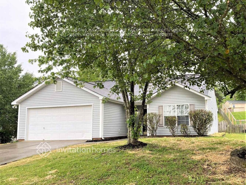 8715 Wood Sorrel Ct in Matthews, NC - Building Photo
