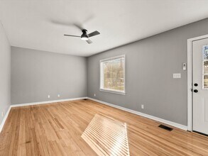 1403 Lowell Dr SE in Huntsville, AL - Building Photo - Building Photo