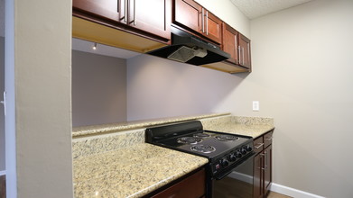 Creekbend Apartments in Columbus, OH - Foto de edificio - Interior Photo