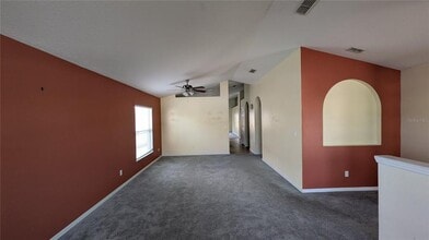 324 Red Kite Dr in Groveland, FL - Building Photo - Building Photo