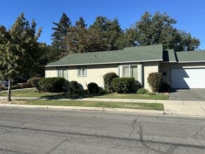 1616 SW K St in Grants Pass, OR - Building Photo - Building Photo