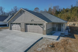 834 El Dorado Dr in Jefferson City, MO - Building Photo - Building Photo