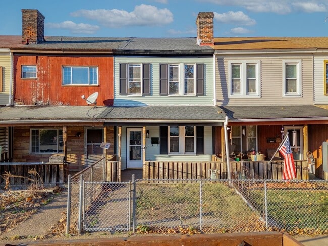 605 E 19th Ave in Munhall, PA - Building Photo - Building Photo