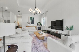 10369 Northbrook Cir in Palm Beach Gardens, FL - Building Photo - Building Photo